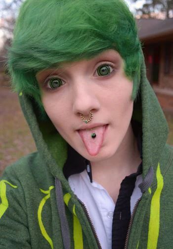 Phantasee Mini Sclera Lens Green Goblin (2 lenses/pack) - Image 3